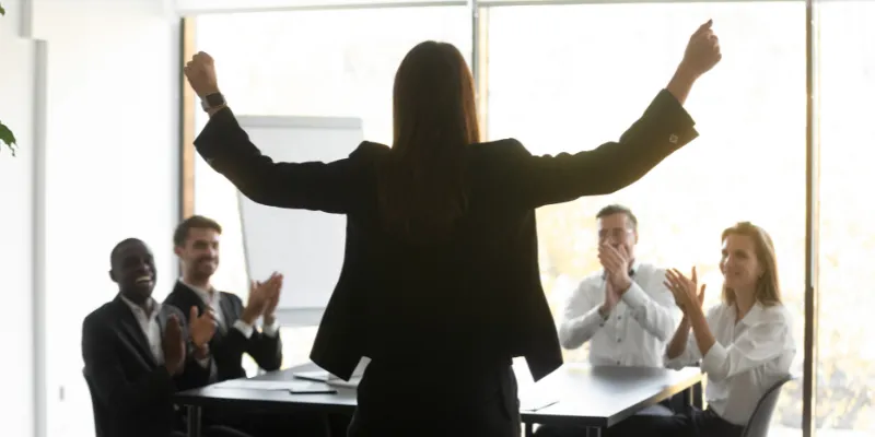 Sfaturi pentru a-ți menține echipa motivată și productivă 